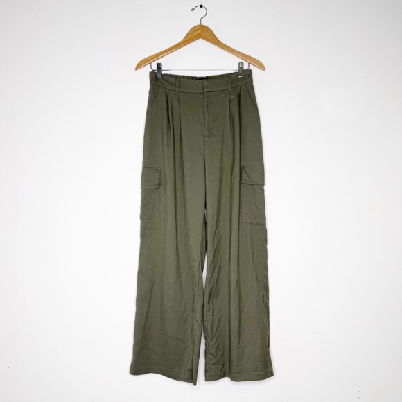 Hollister Green High-Rise Wide Leg Pleated Cargo Trousers Size Medium - Picture 1 of 6